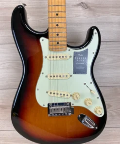 Gitara elektryczna Fender Player Plus Stratocaster 3-kolorowa Sunburst