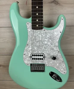Gitara elektryczna Fender Limited Edition Tom DeLonge Stratocaster, Zielony Surf